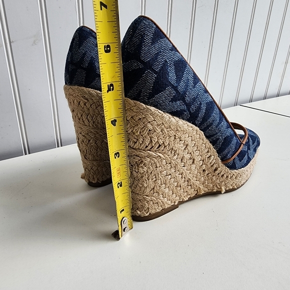 Michael Kors Women's Blue Logo Denim Open Toe Wedge Pumps Size 7 M - Picture 7 of 11